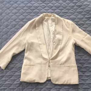 White women’s blazer with 3/4 sleeves